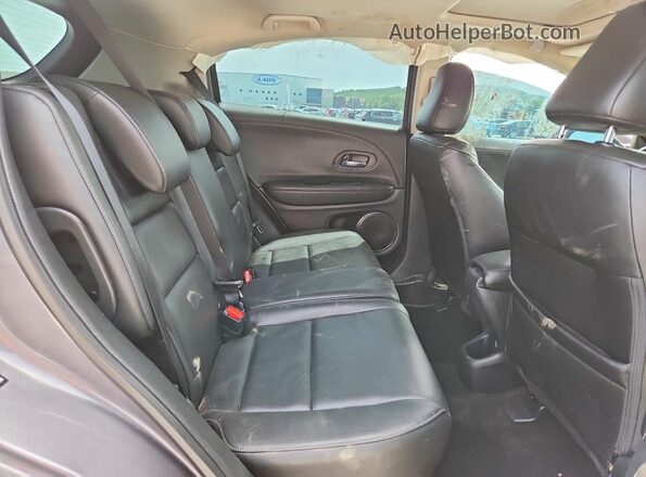 3CZRU5H75HM700058 2017 HONDA HR-V Gray Widok tylnych siedzeń