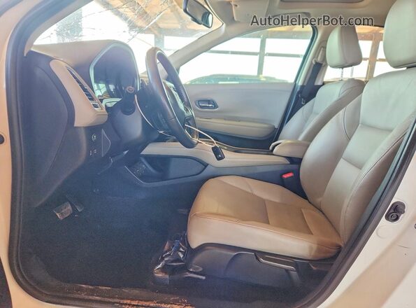 3CZRU5H75JM702916 2018 HONDA HR-V White Սալոնի դիմացի տեսք