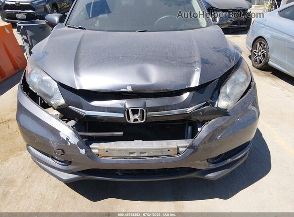 3CZRU5H76HM704782 2017 HONDA HR-V Gray Widok z przodu
