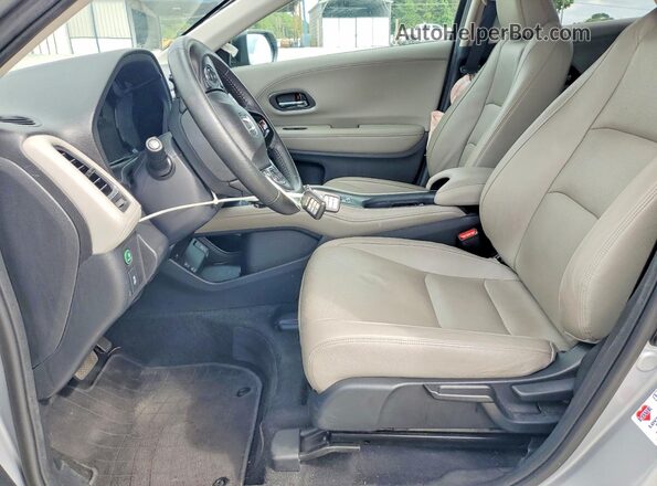 3CZRU5H76LM717833 2020 HONDA HR-V Gray Front interior view
