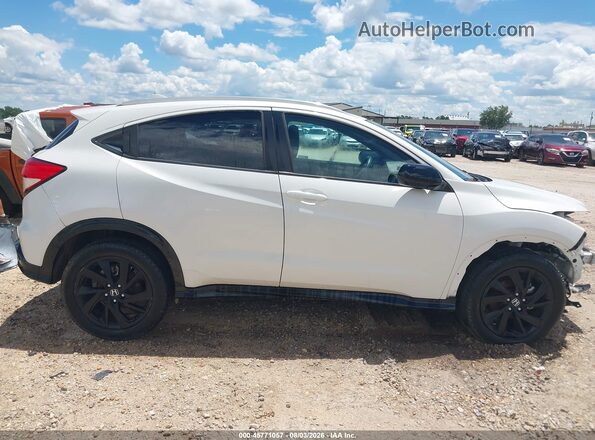 3CZRU6H17NM769461 2022 HONDA HR-V White Вид задньої частини салону