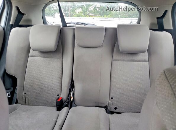 3CZRU6H32JG710750 2018 HONDA HR-V Silver Rear seats view