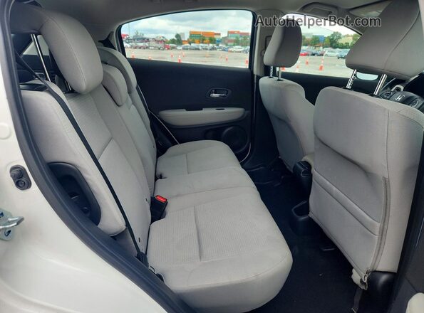 3CZRU6H36MM722244 2021 HONDA HR-V White Widok wnętrza z tyłu