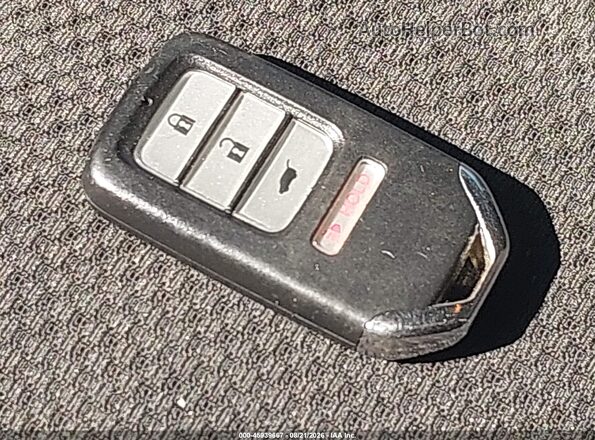 3CZRU6H50JM726772 2018 HONDA HR-V Red Vista del salpicadero