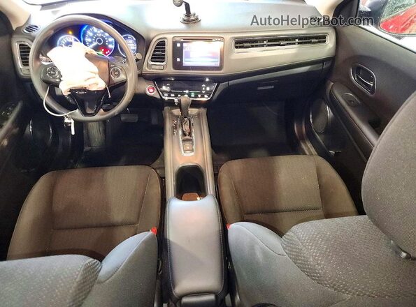 3CZRU6H51JM729583 2018 HONDA HR-V Red Առջևի վահանակի տեսք