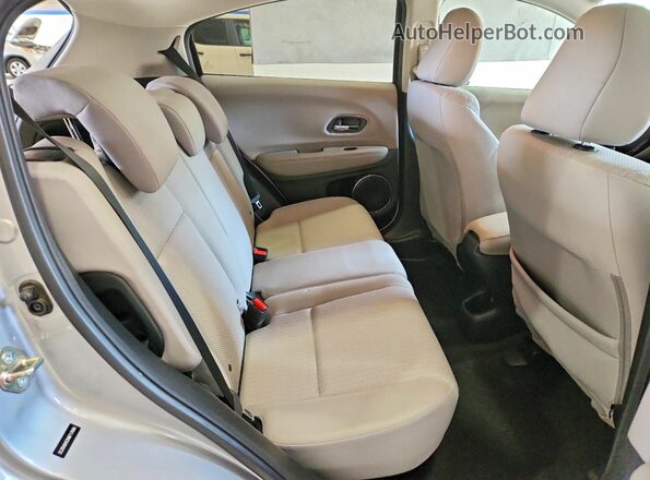 3CZRU6H53HM717686 2017 HONDA HR-V Silver Вид задніх сидінь