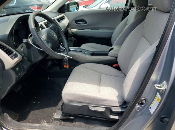 3CZRU6H53HM717686 2017 HONDA HR-V Silver Вид салону спереду