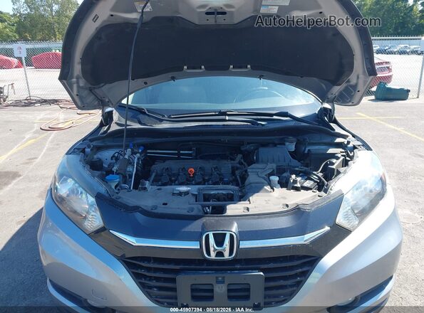 3CZRU6H55JM723558 2018 HONDA HR-V Серебряный Вид сзади