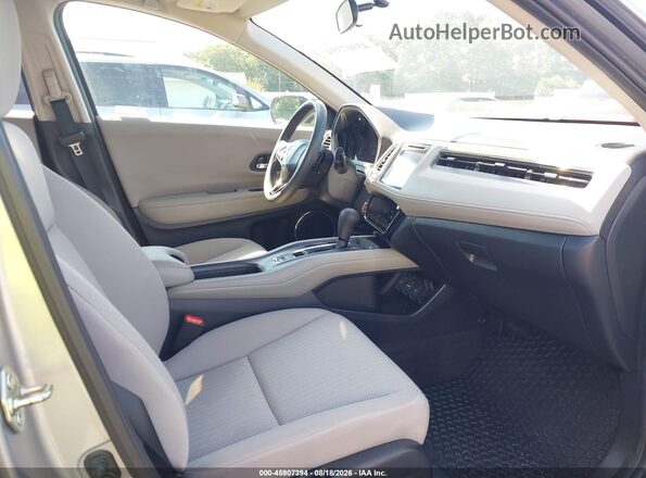 3CZRU6H55JM723558 2018 HONDA HR-V Серебряный Вид салона спереди
