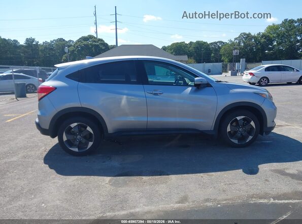 3CZRU6H55JM723558 2018 HONDA HR-V Серебряный Вид задней части салона