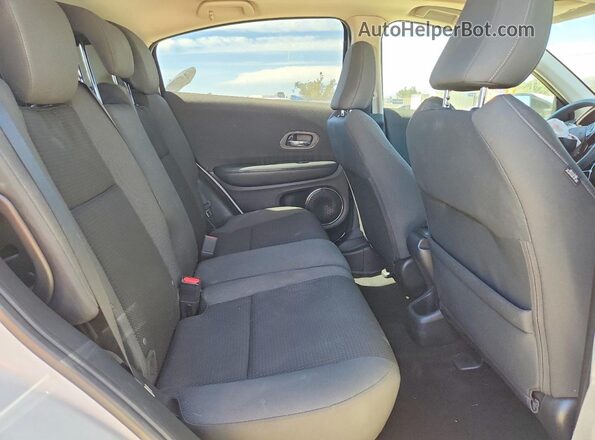 3CZRU6H56KM727524 2019 HONDA HR-V White Rear interior view