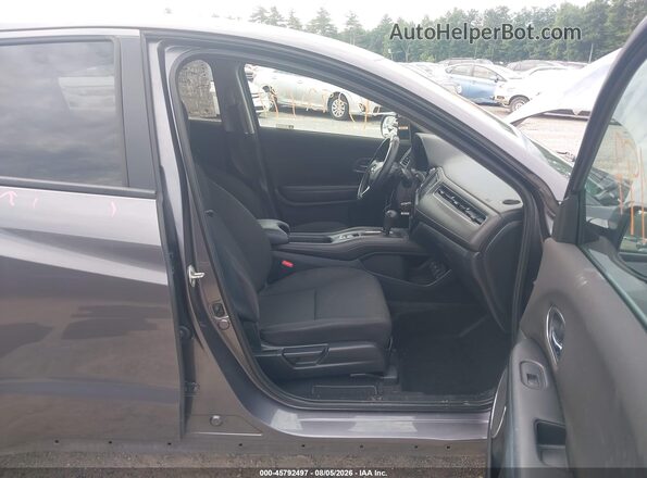 3CZRU6H57JM700914 2018 HONDA HR-V Gray Вид салону спереду