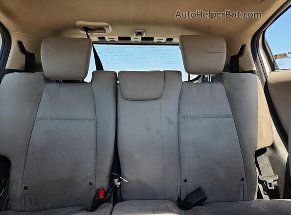 3CZRU6H58GM760001 2016 HONDA HR-V White Widok tylnych siedzeń