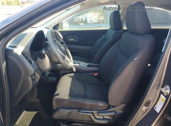 3CZRU6H58JG717364 2018 HONDA HR-V Gray Front interior view