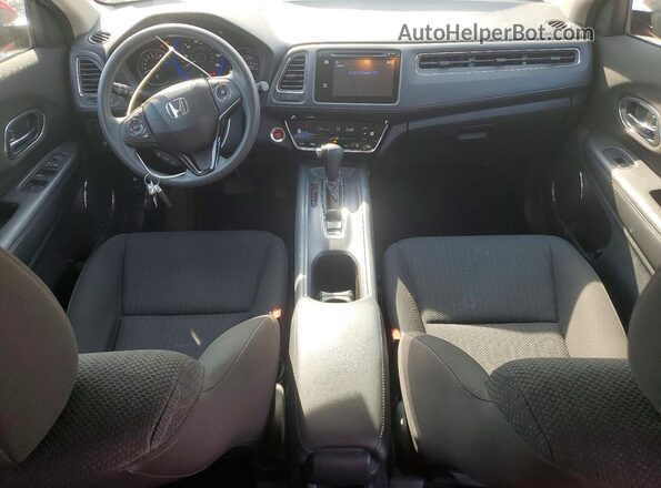 3CZRU6H59HM711455 2017 HONDA HR-V Red Вид панелі приладів