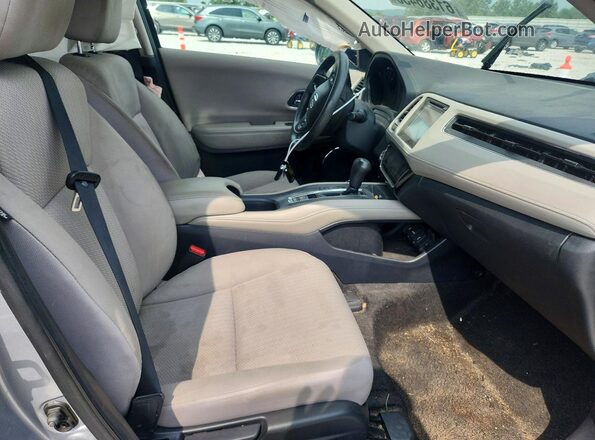3CZRU6H5XHG705212 2017 HONDA HR-V Серебряный Вид салона спереди