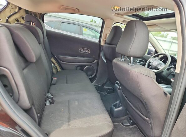 3CZRU6H5XHM706832 2017 HONDA HR-V Black Rear interior view