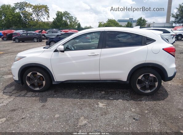 3CZRU6H5XJM725922 2018 HONDA HR-V White 360 interior view