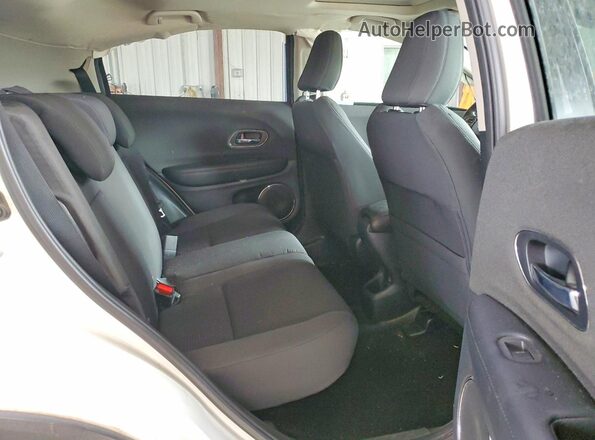 3CZRU6H5XMM749271 2021 HONDA HR-V White Rear interior view