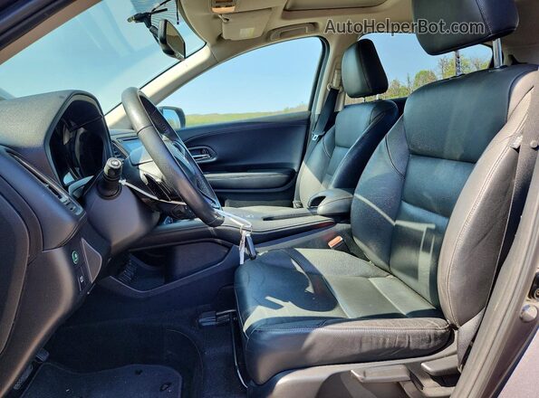 3CZRU6H70GM754100 2016 HONDA HR-V Gray Вид салону спереду