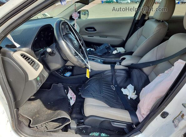 3CZRU6H71HM703979 2017 HONDA HR-V White Вид салону спереду