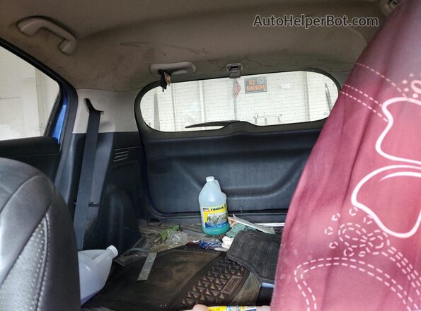 3CZRU6H75JM701223 2018 HONDA HR-V Blue Rear seats view