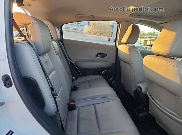 3CZRU6H79JM709454 2018 HONDA HR-V White Սալոնի հետևի տեսք