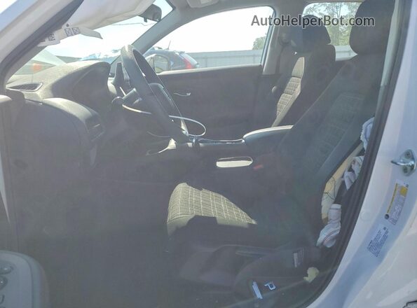 3CZRZ1H32PM742032 2023 HONDA HR-V White Front interior view