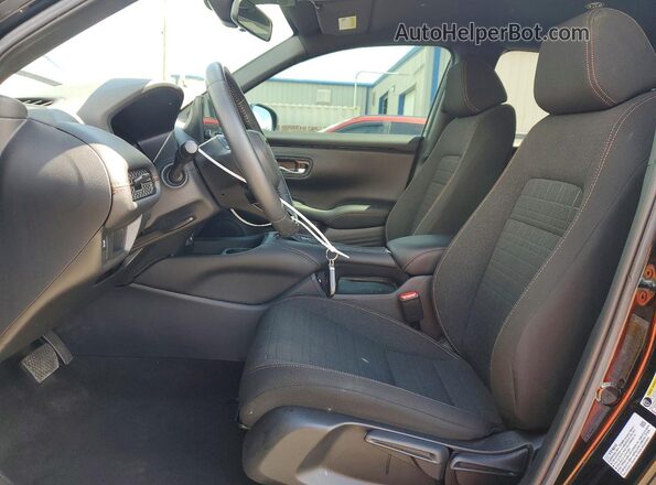 3CZRZ1H52PM744672 2023 HONDA HR-V Черный Вид салона спереди