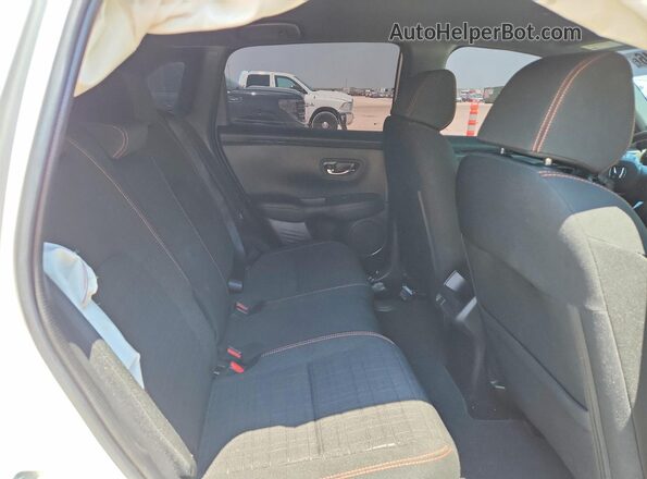 3CZRZ1H52RM757585 2024 HONDA HR-V White Rear interior view