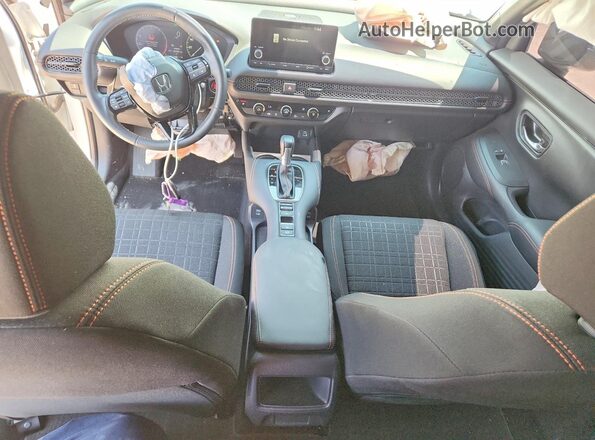 3CZRZ1H52RM757585 2024 HONDA HR-V White Dashboard view
