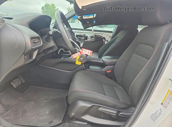 3CZRZ1H53RM728998 2024 HONDA HR-V White Front interior view