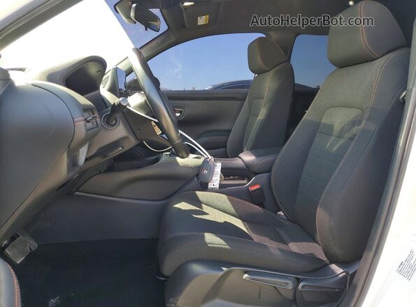 3CZRZ1H55PM707485 2023 HONDA HR-V White Вид салону спереду