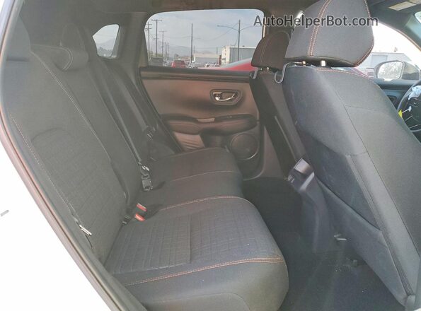 3CZRZ1H58SM712074 2025 HONDA HR-V White Rear interior view