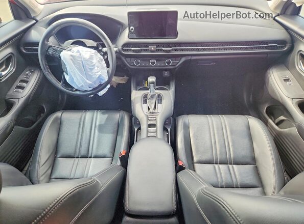 3CZRZ1H73RM701589 2024 HONDA HR-V Красный Вид панели приборов