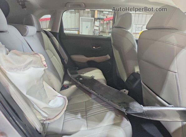 3CZRZ1H74TM709742 2026 HONDA HR-V Silver Սալոնի հետևի տեսք