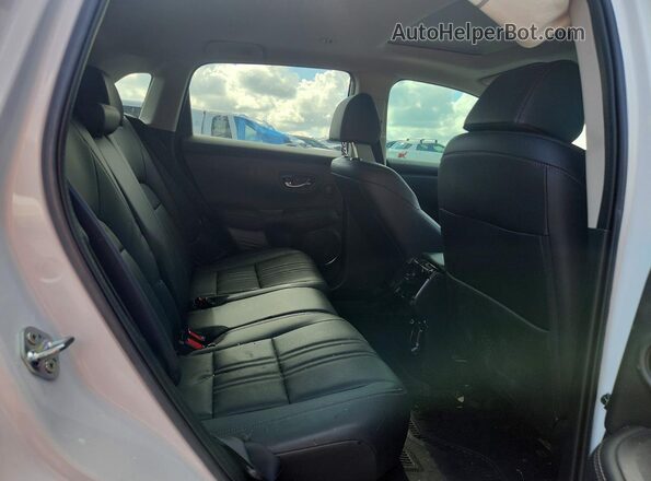 3CZRZ1H77RM754294 2024 HONDA HR-V White Rear seats view