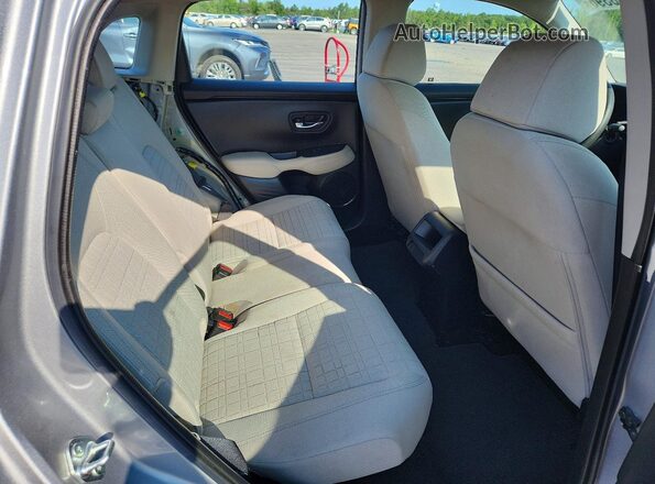 3CZRZ2H30RM783963 2024 HONDA HR-V Silver Rear seats view