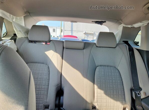 3CZRZ2H35TM749945 2026 HONDA HR-V White Rear seats view