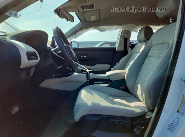 3CZRZ2H35TM749945 2026 HONDA HR-V White Front interior view