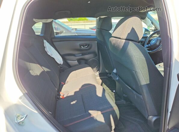 3CZRZ2H52RM737200 2024 HONDA HR-V Белый Вид задней части салона