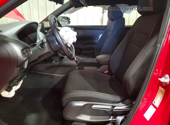 3CZRZ2H55SM785375 2025 HONDA HR-V Red Widok wnętrza z przodu