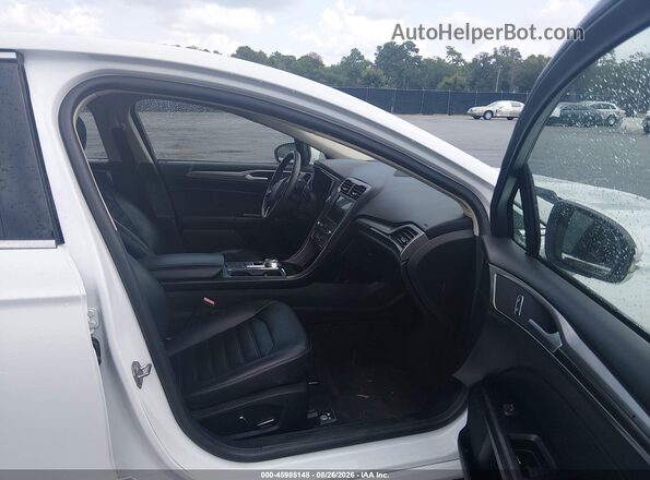 3FA6P0CD2KR237733 2019 FORD FUSION Белый Вид салона спереди