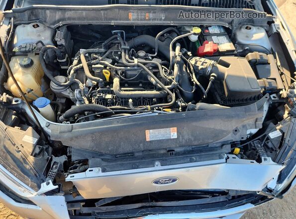 3FA6P0CD3LR175518 2020 FORD FUSION Silver Vista interior trasera