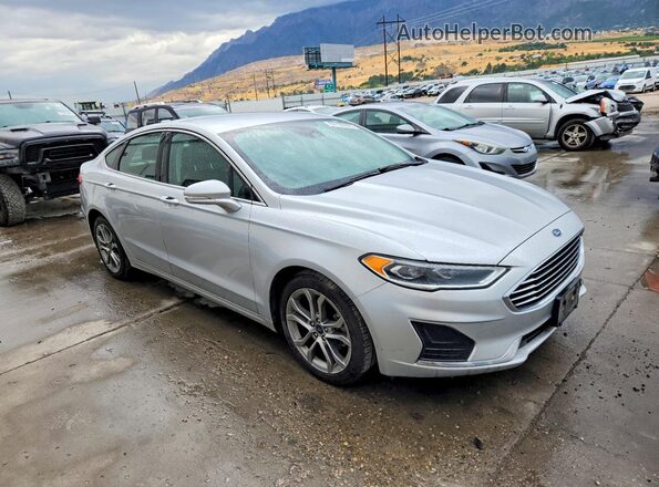 3FA6P0CD5KR181951 2019 FORD FUSION Серебряный Передняя правая четверть