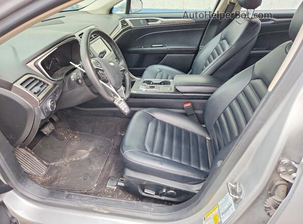 3FA6P0CD5KR181951 2019 FORD FUSION Серебряный Вид салона спереди