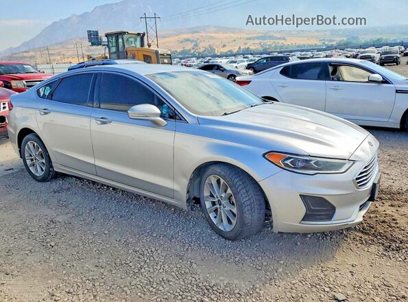 3FA6P0CD5KR270791 2019 FORD FUSION Серебряный Передняя правая четверть