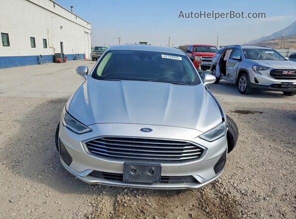 3FA6P0CD5KR270791 2019 FORD FUSION Серебряный Вид спереди