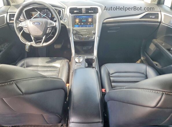 3FA6P0CD7LR196002 2020 FORD FUSION White Widok deski rozdzielczej