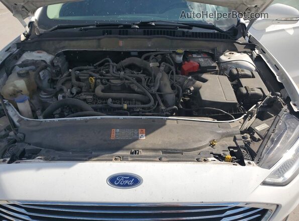 3FA6P0CD7LR196002 2020 FORD FUSION White Widok wnętrza z tyłu